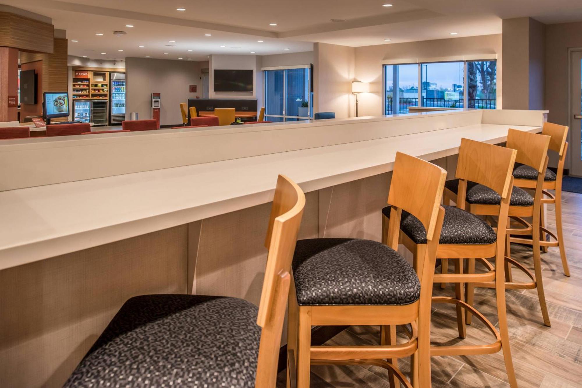 Towneplace Suites By Marriott Merced Buitenkant foto