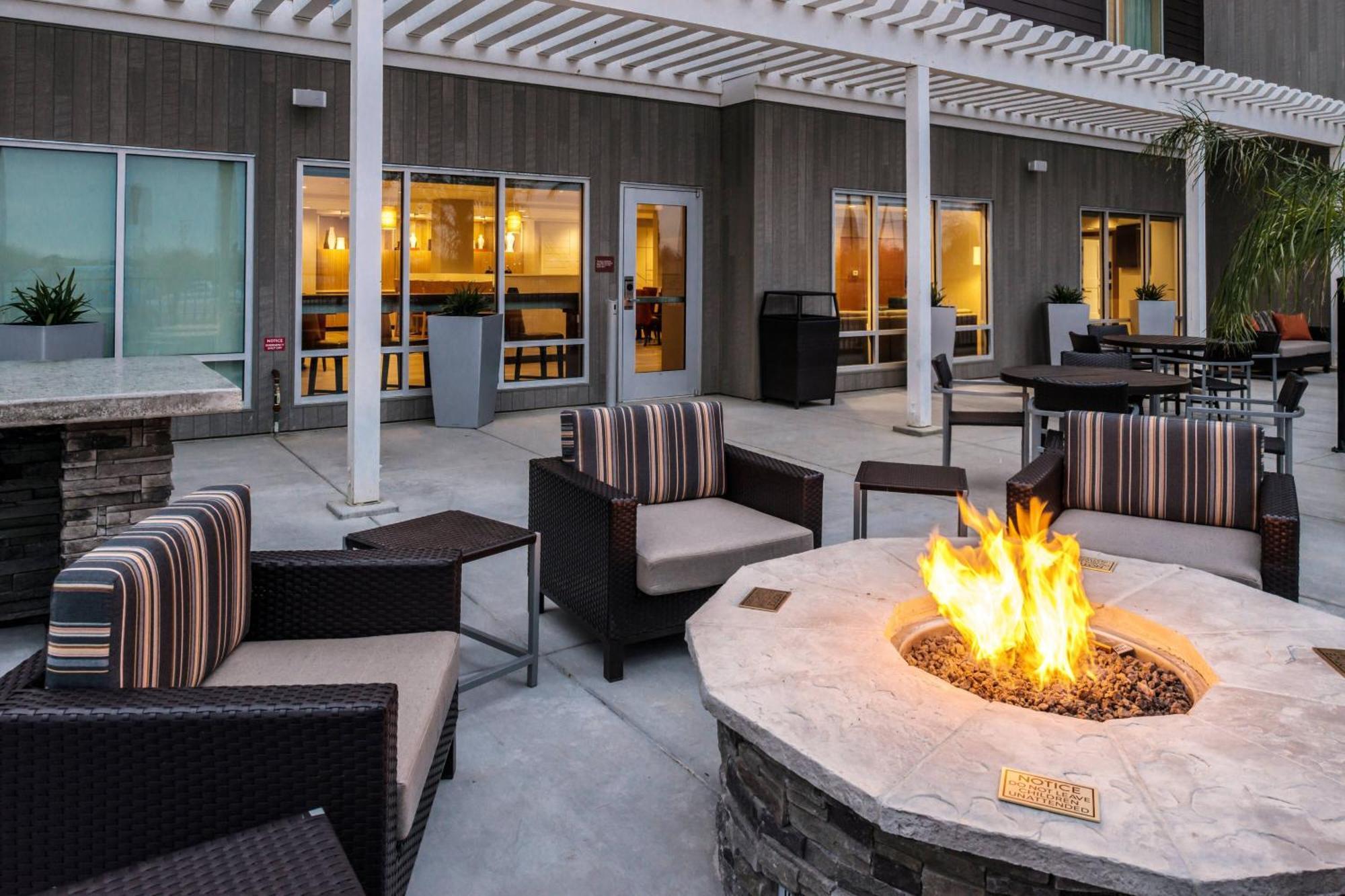 Towneplace Suites By Marriott Merced Buitenkant foto